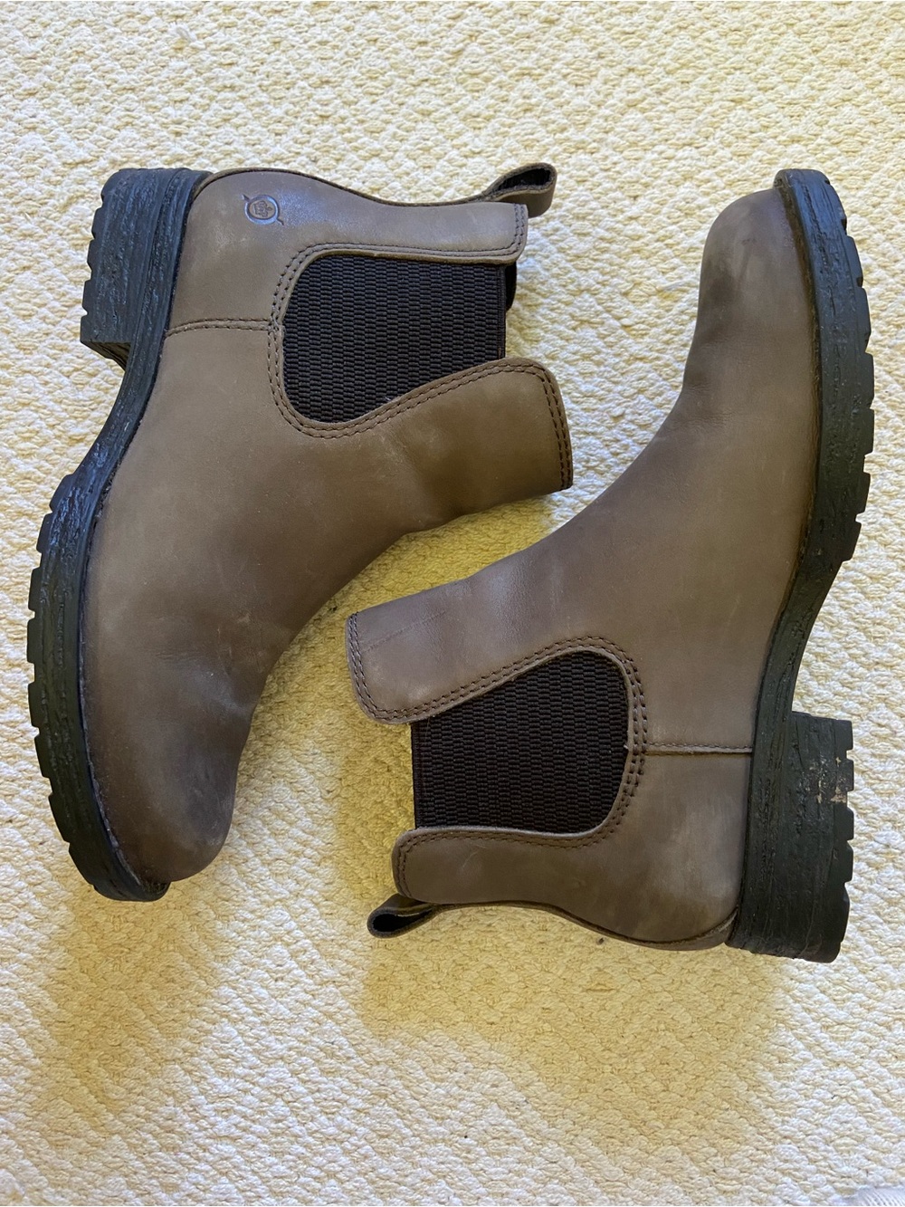 Born Cove Gray Leather Chelsea Boots